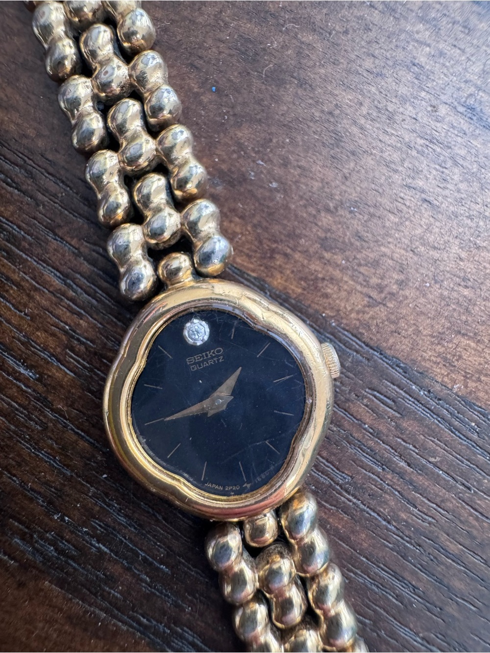 Vintage! Seiko Clover Shape Dial Gold-Tone Black Dial Quartz Bracelet Watch